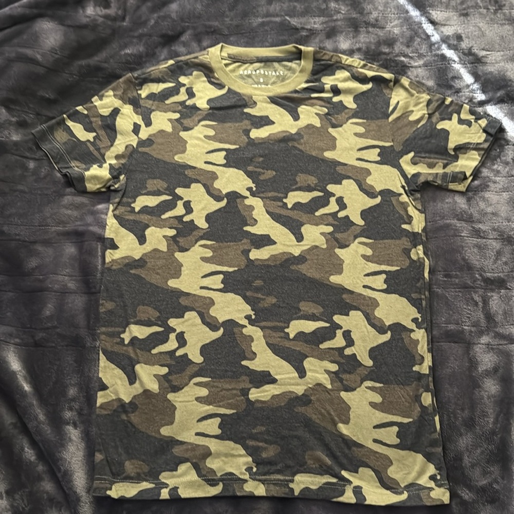 Men’s Aeropostale Basic T-Shirt - S
